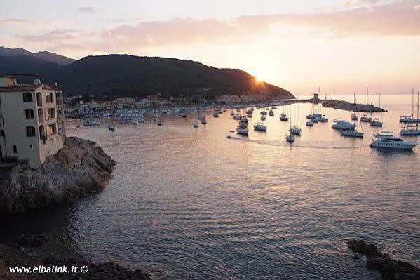 Gabbiano Azzurro 2 Марчиана-Марина Экстерьер фото
